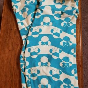 Lularoe Disney Leggings.